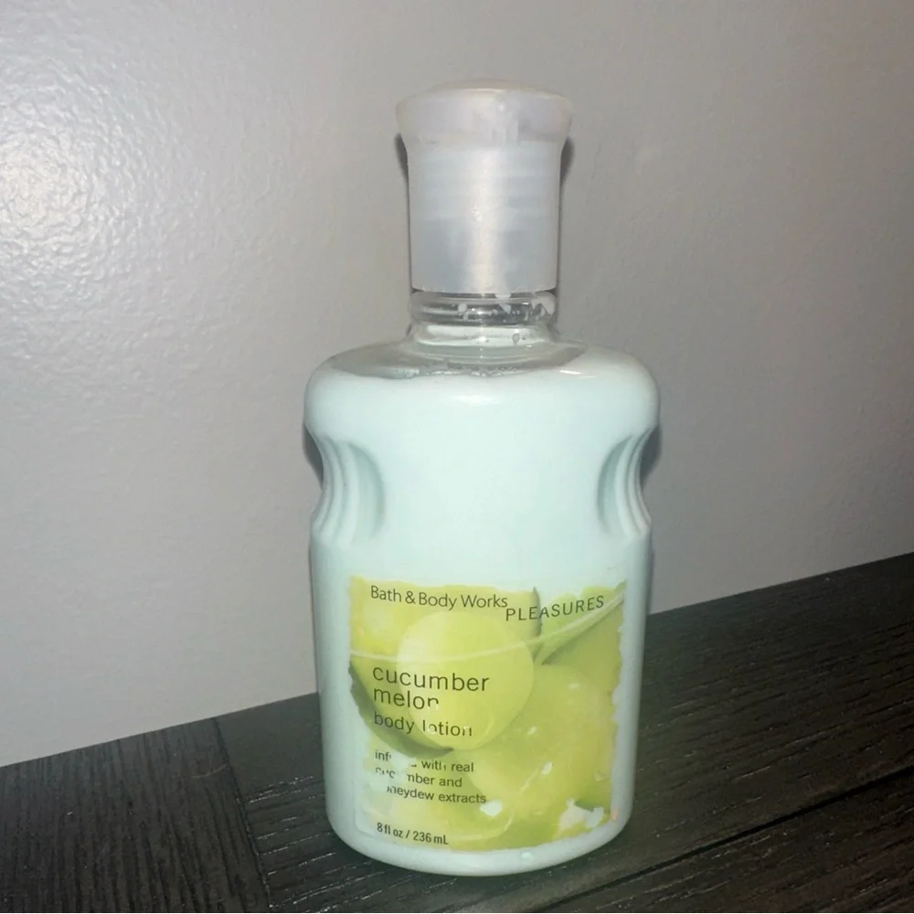 Bath & Body Works Pleasures Cucumber Melon Body Lotion, 8 fl oz, BRAND NEW‎